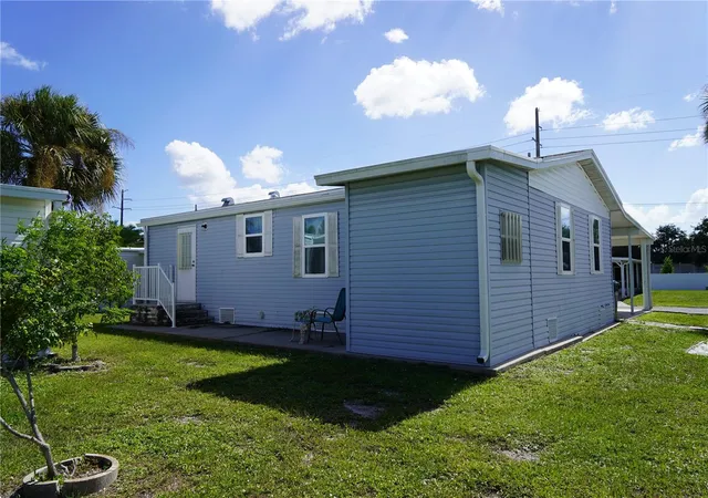 Photo 1 of Manufactured home for sale at 720 Roma Rd, Venice, FL 34285 | MLS# N6146419 | Listing updated on 2026-10-31