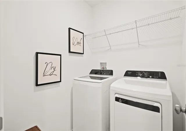 Photo 4 of Single family home for sale at 355 Nola Ln, Dundee, FL 33838 | MLS# O6454054 | Listing updated on 2026-10-30
