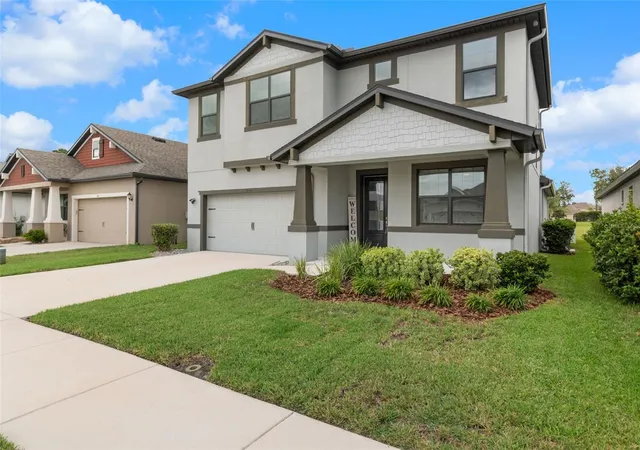 Photo 2 of Single family home for sale at 673 Old Windsor Way, Spring Hill, FL 34609 | MLS# W7890800 | Listing updated on 2026-10-31