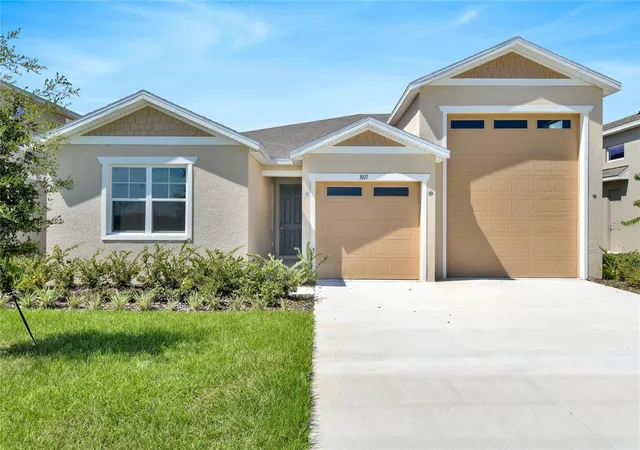 Photo 1 of Single family home for sale at 1011 Wisteria Way, Dundee, FL 33838 | MLS# S5160516 | Listing updated on 2026-10-30