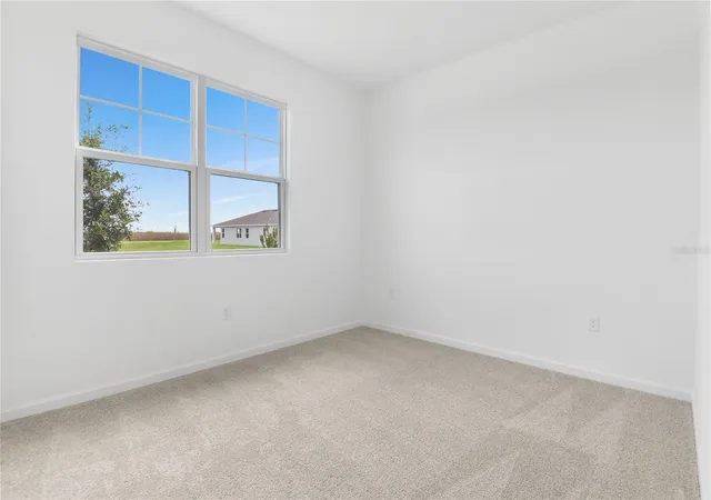 Photo 2 of Single family home for sale at 1011 Wisteria Way, Dundee, FL 33838 | MLS# S5160516 | Listing updated on 2026-10-30