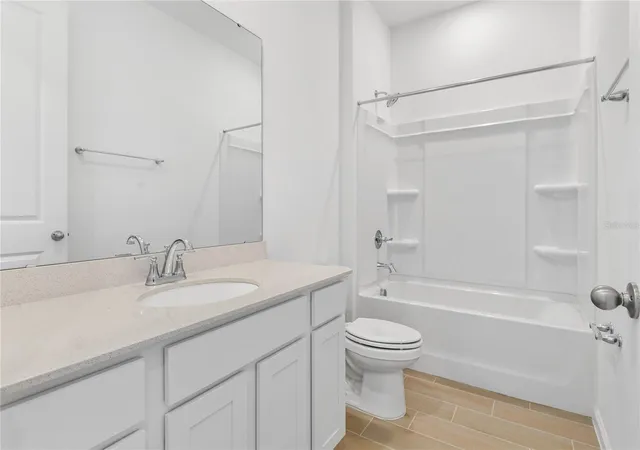 Photo 3 of Single family home for sale at 1011 Wisteria Way, Dundee, FL 33838 | MLS# S5160516 | Listing updated on 2026-10-30