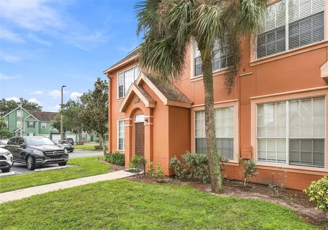 Photo 4 of Condo for sale at 9746 Lake Chase Is Way, Tampa, FL 33626 | MLS# TB8563284 | Listing updated on 2026-10-31