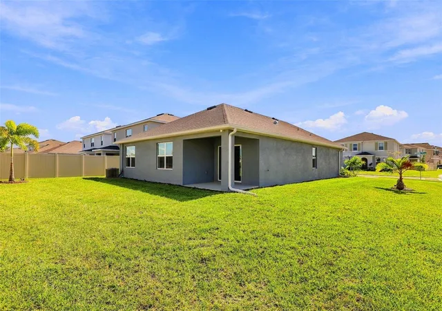 Photo 3 of Single family home for sale at 18105 Metado Dr, Bradenton, FL 34211 | MLS# TB8563303 | Listing updated on 2026-10-31