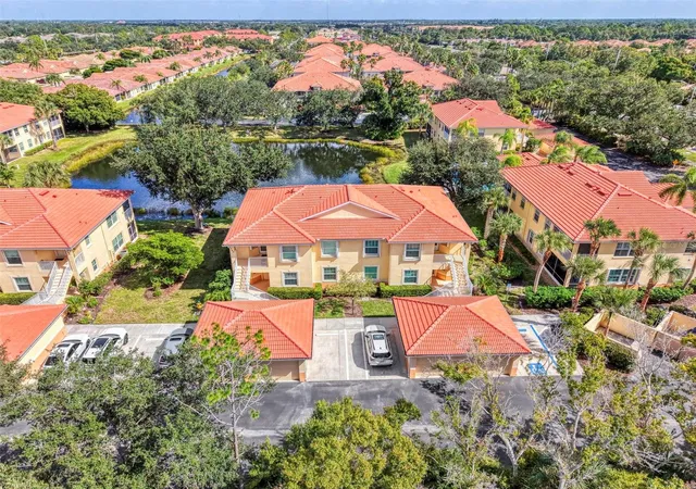 Condo for sale at 301 Casa Del Lago Way #301, VENICE, FL 34292 | MLS# N6146426
