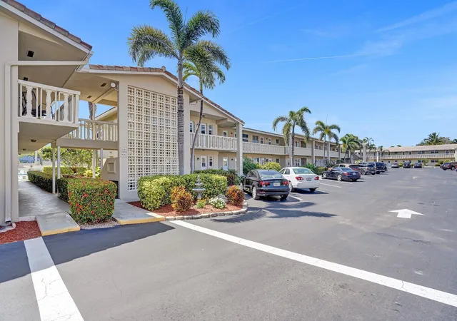 1st image of 2121 Ne 42Nd Ct, Lighthouse Point, FL 33064