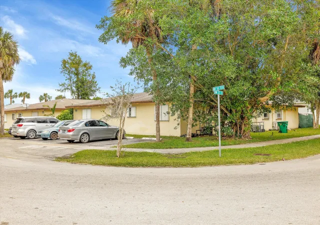 Listing Photo 1 - Condo for sale in building located at 2760 Nw 58Th Ter Nw, Lauderhill, FL 33313 - Unit #3