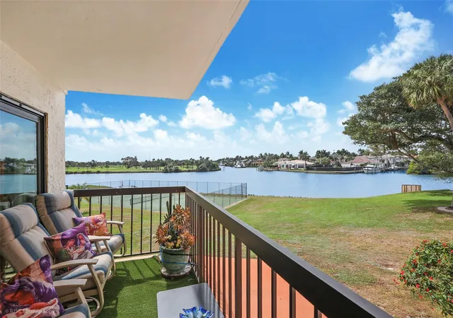 1st image of 374 Golfview Rd #205, North Palm Beach, FL 33408 | MLS# F10488004