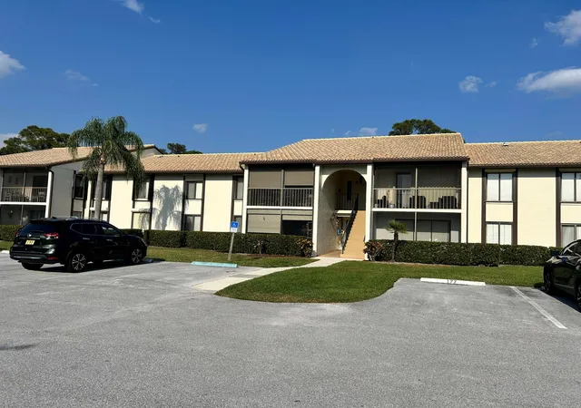 Condo for sale at 1575 Sw Silver Pine Way #108-D1, Palm City, FL 34990 | MLS# R11069783 | Listing updated on 2025-12-30