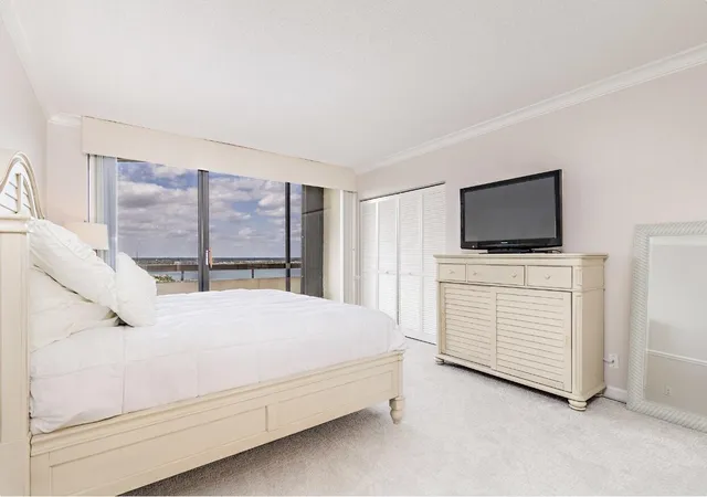 9th image of 4100 N Ocean Dr #1704, Singer Island, FL 33404 | MLS# R10966184