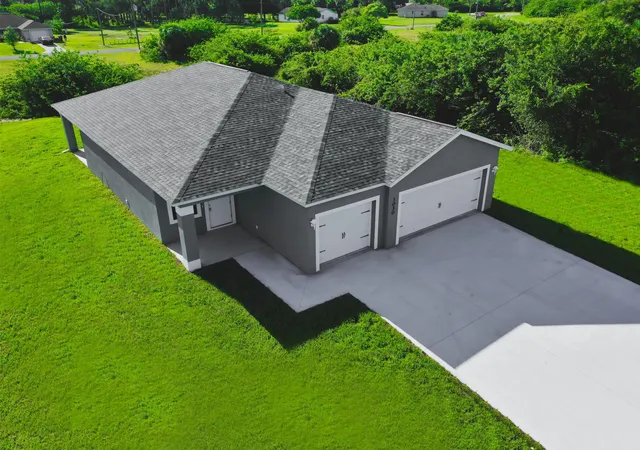 1st image of 1015 N Naples St, Labelle, FL 33935 | MLS# R10864479