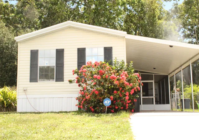 Photo 1 of Manufactured home for sale at 7409 Se Eagle Ave, Hobe Sound, FL 33455 | MLS# R10814920 | Listing updated on 2026-10-10