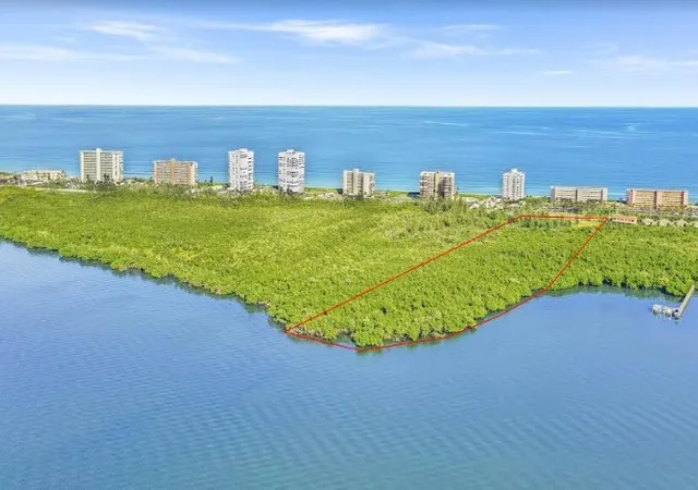 14th image of 10126 S Ocean Dr #26, Jensen Beach, FL 34957 | MLS# R10741529
