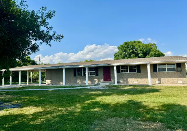 1st image of 5200 Us Hwy 98, Okeechobee, FL 34972 | MLS# R10985988