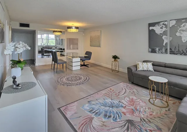 5th image of 1825 S Ocean Dr, Miami, FL 33009