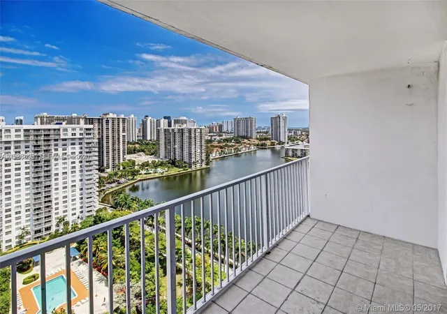1st image of 2801 Ne 183Rd St #2208W, Aventura, FL 33160 | MLS# A11536998