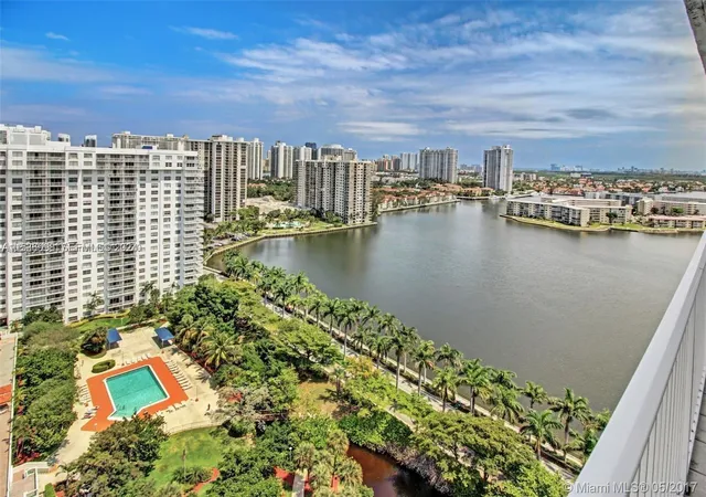2nd image of 2801 Ne 183Rd St #2208W, Aventura, FL 33160 | MLS# A11536998