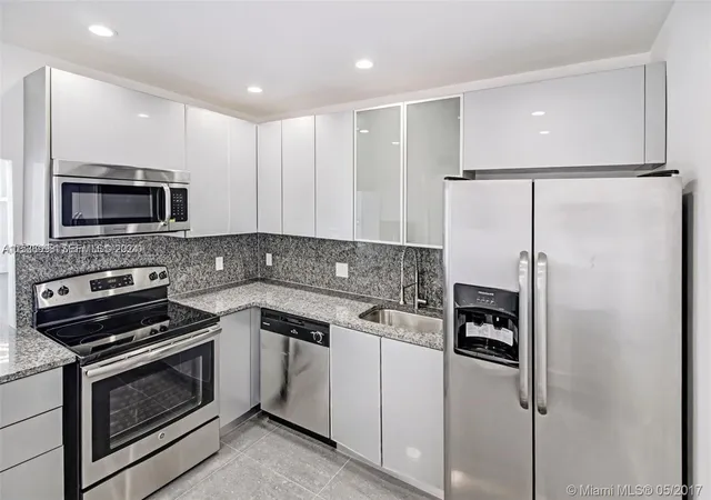 4th image of 2801 Ne 183Rd St #2208W, Aventura, FL 33160 | MLS# A11536998