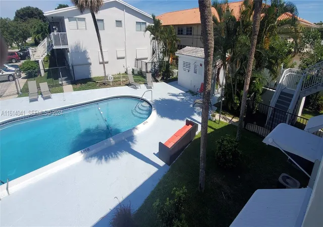 Homes for sale in Fort Lauderdale, FL | 2000 Ne 51st Court, Fort Lauderdale, FL 33308 | Houzeo