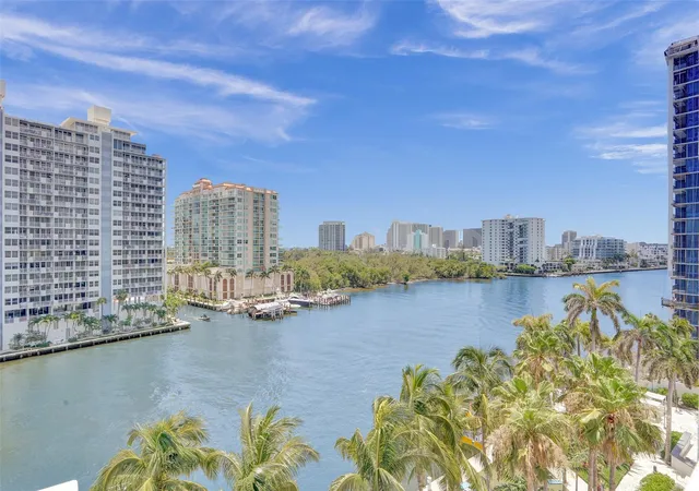 Photo 1 of Condo for sale at 2670 E Sunrise Blvd #726, Fort Lauderdale, FL 33304 | MLS# F10443313 | Listing updated on 2026-09-23