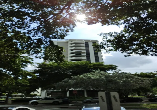 12th image of 911 Ponce De Leon Blvd #904, Coral Gables, FL 33134 | MLS# A11583552