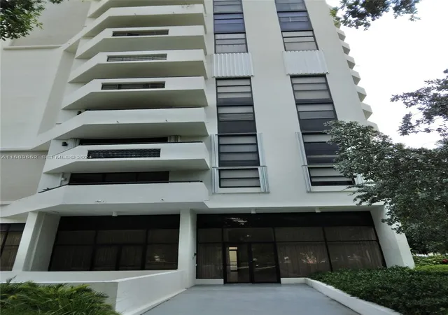 1st image of 911 Ponce De Leon Blvd #904, Coral Gables, FL 33134 | MLS# A11583552