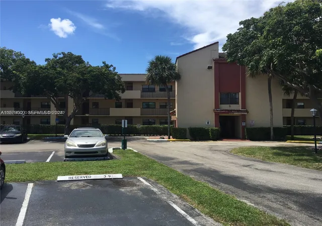 Homes for sale in Miramar, FL | 3396 Foxcroft Rd 308 #308, Miramar, FL 33025 | MLS# A11579500