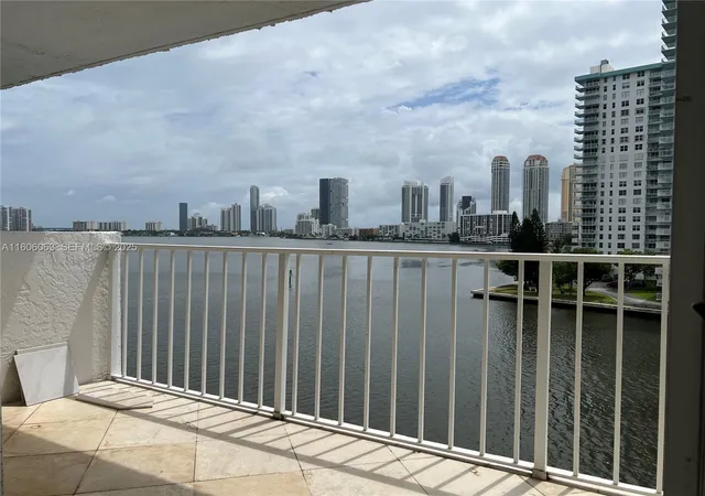 Homes for sale in North Miami Beach, FL | 4000 Ne 170th St #604, North Miami Beach, FL 33160 | MLS# A11606063