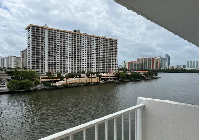 Homes for sale in North Miami Beach, FL | 4000 Ne 170th St #604, North Miami Beach, FL 33160 | MLS# A11606063
