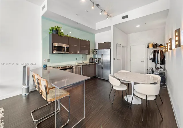 5th image of 2001 Meridian Ave #517, Miami Beach, FL 33139 | MLS# A11567165