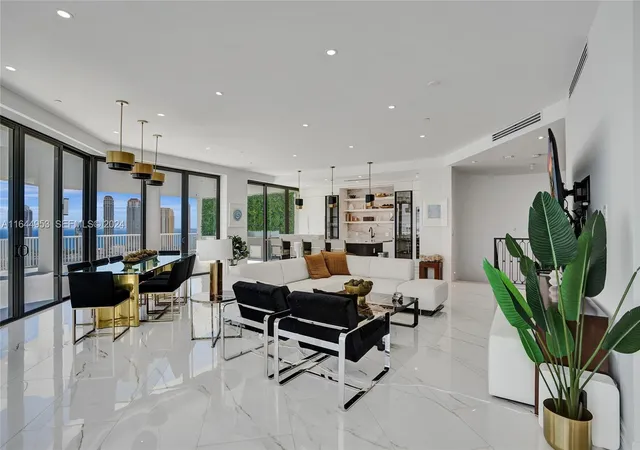 2nd image of 3000 Island Blvd #PH-4, Aventura, FL 33160 | MLS# A11644953