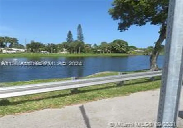 Homes for sale in North Miami Beach, FL | 1450 Ne 170Th St #102, North Miami Beach, FL 33162 | MLS# A11565038