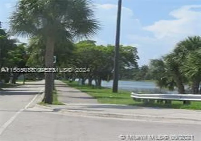 Homes for sale in North Miami Beach, FL | 1450 Ne 170Th St #102, North Miami Beach, FL 33162 | MLS# A11565038