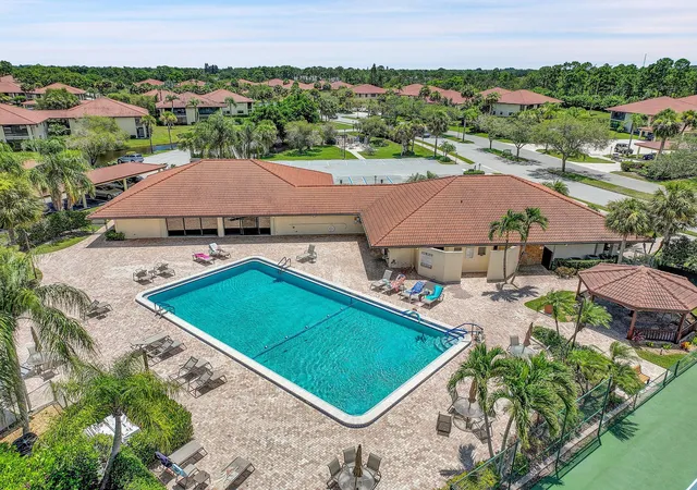 Photo 3 of Condo for sale at 361 Sw South River Dr #103, Stuart, FL 34997 | MLS# R11084834 | Listing updated on 2026-10-10