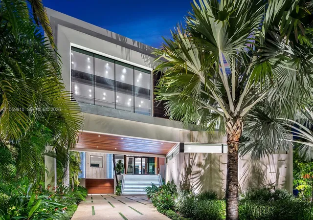 Photo 1 of Single family home for sale at 1133 Belle Meade Island Dr, Miami, FL 33138 | MLS# A11559610 | Listing updated on 2026-10-31