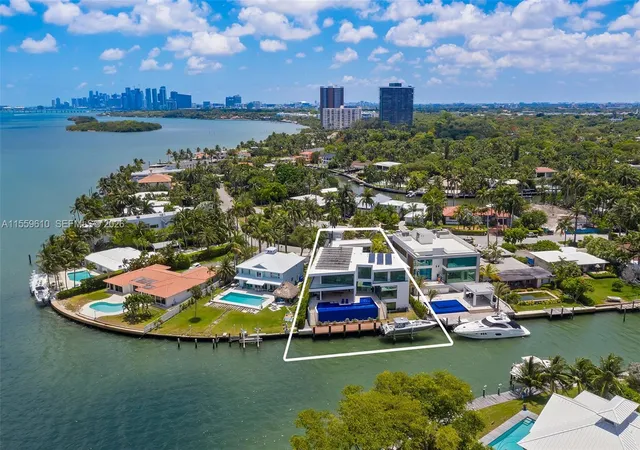 Photo 2 of Single family home for sale at 1133 Belle Meade Island Dr, Miami, FL 33138 | MLS# A11559610 | Listing updated on 2026-10-31