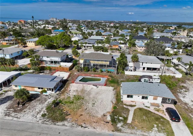 4th image of 161 Hibiscus Dr, Fort Myers Beach, FL 33931 | MLS# A11537870