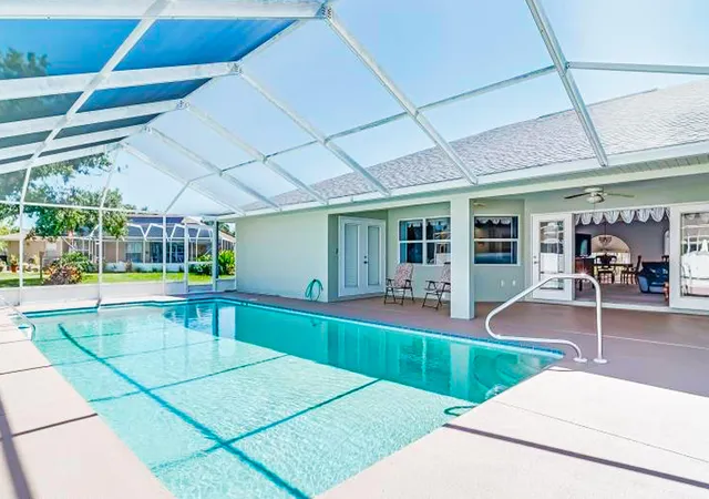 3rd image of 424 Holly Dr, Sebring, FL 33876 | MLS# R11061781