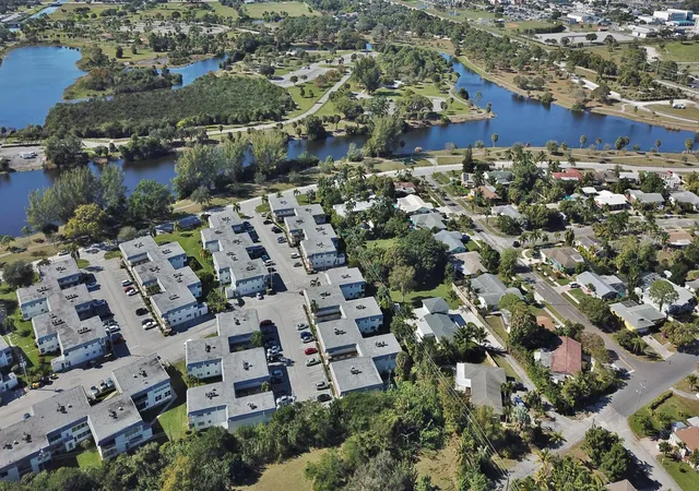 20th image of 3040 Lake Osborne Dr #106, Lake Worth Beach, FL 33461 | MLS# R11032693