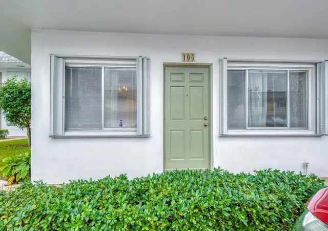 2nd image of 3040 Lake Osborne Dr #106, Lake Worth Beach, FL 33461 | MLS# R11032693