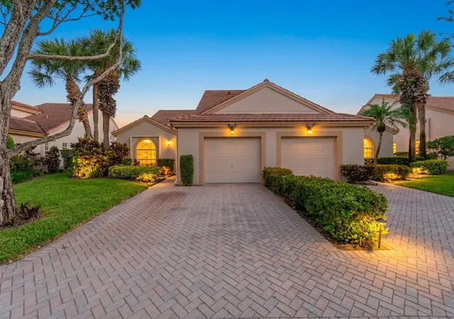 2nd image of 7773 Silver Lake Dr, Delray Beach, FL 33446 | MLS# R11067057