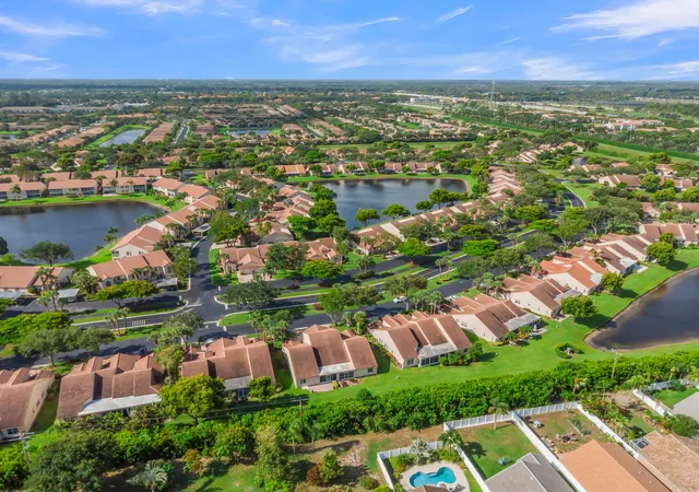 3rd image of 7773 Silver Lake Dr, Delray Beach, FL 33446 | MLS# R11067057