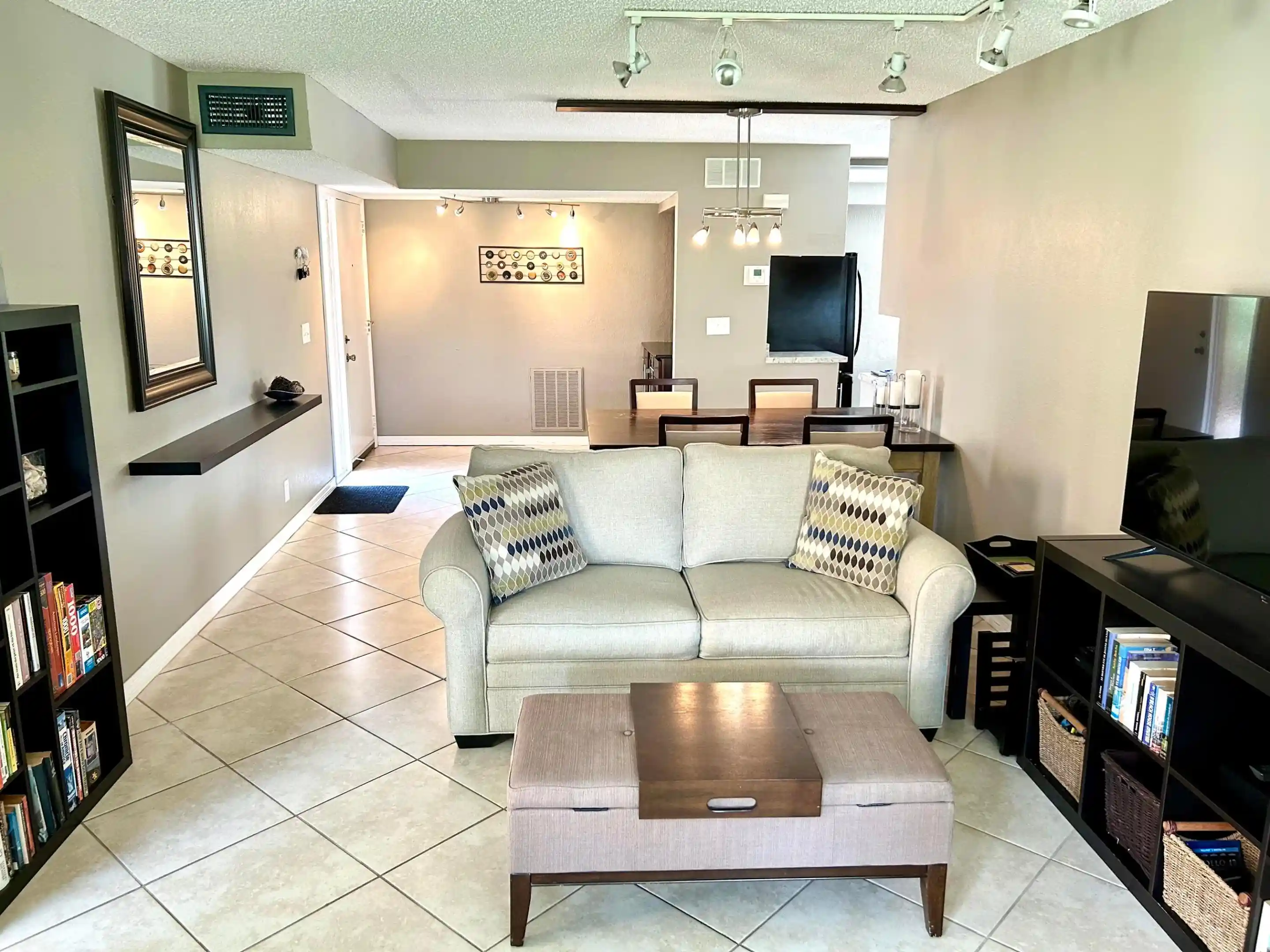 Listing Photo 1 - Condo for sale in 11231 Grn Lake Dr located at 11231 Grn Lake Dr, Boynton Beach, FL 33437 - Unit #104