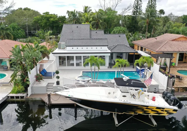 1st image of 2363 Se 15th St, Pompano Beach, FL 33062 | MLS# F10493417