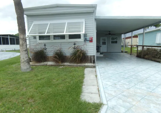 Photo 2 of Manufactured home for sale at 59005 Captiva Bay, Boynton Beach, FL 33436 | MLS# R11093463 | Listing updated on 2026-10-11