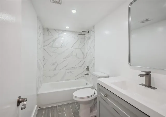 2nd image of 141 Se 3Rd Ave, Dania, FL 33004