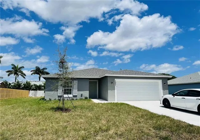 Homes for sale in Port Saint Lucie, FL | 1961 Sw Michelangelo Ave, Port Saint Lucie, FL 34953 | MLS# F10496958