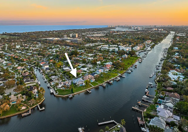 Photo 3 of Sale Pending at 2177 Radnor Ct, North Palm Beach, FL 33408 | MLS# R11092572 | Listing updated on 2026-10-10