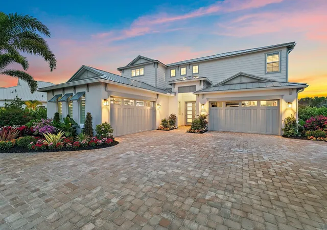 Photo 2 of Mansion for sale at 20065 Se Bridgewater Dr, Jupiter, FL 33458 | MLS# R11093387 | Listing updated on 2026-10-10