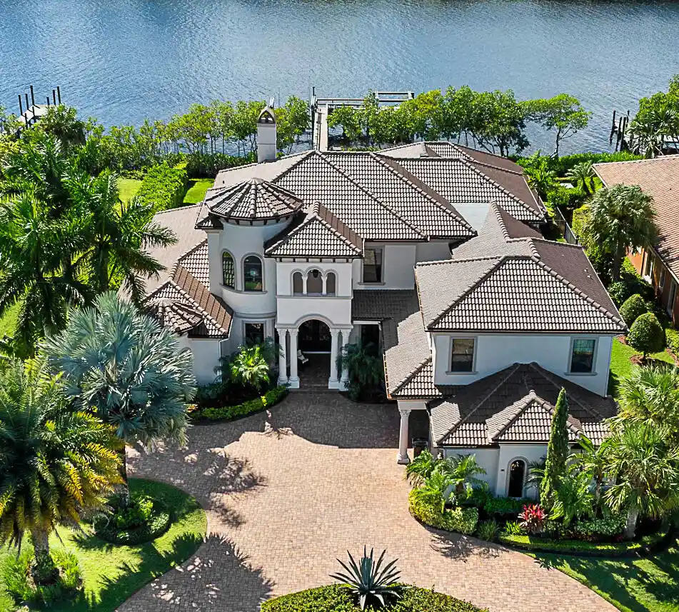 Photo 1 of Mansion for sale at 201 Se Fiore Bello, Port Saint Lucie, FL 34952 | MLS# R11057848 | Listing updated on 2026-10-28